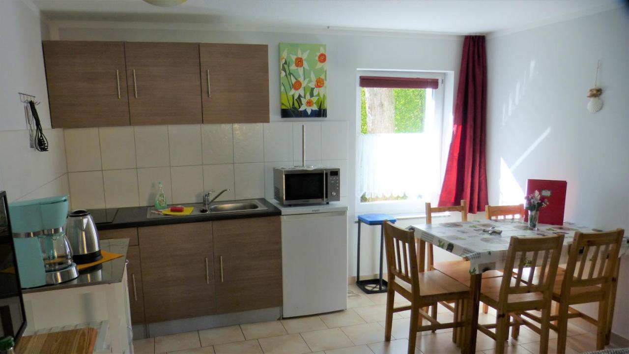 Bernstein Appartements Dranske Bagian luar foto
